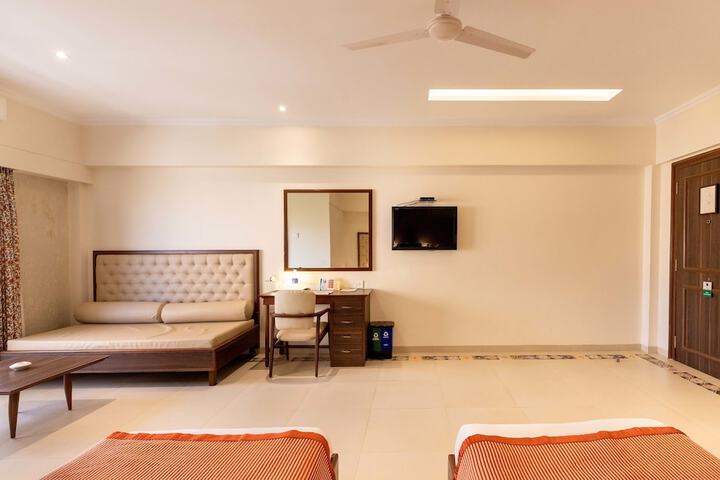 Room 15 of 98
