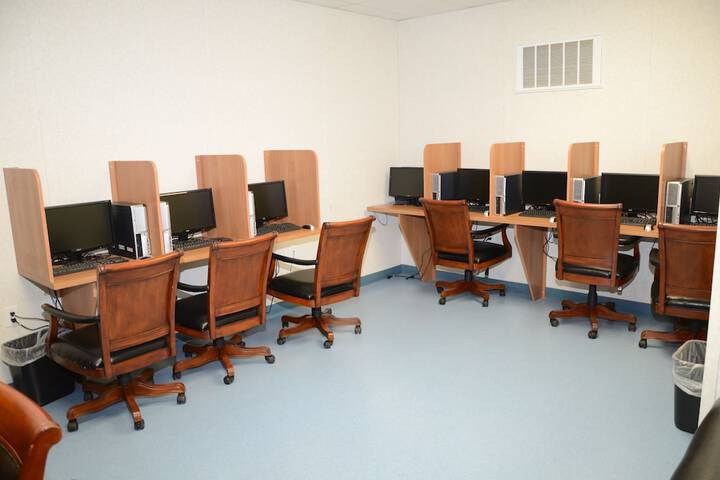 Business Center 29 of 30