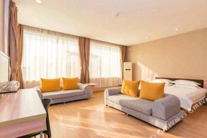 Haizhiju Hotel (Rizhao Suning Plaza)