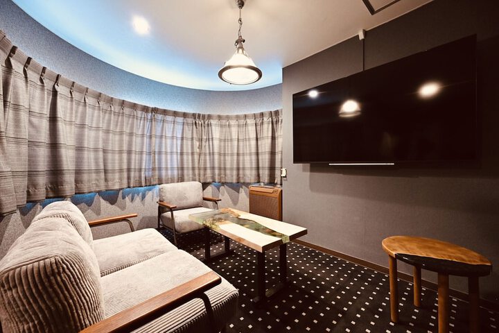 Room 11 of 15