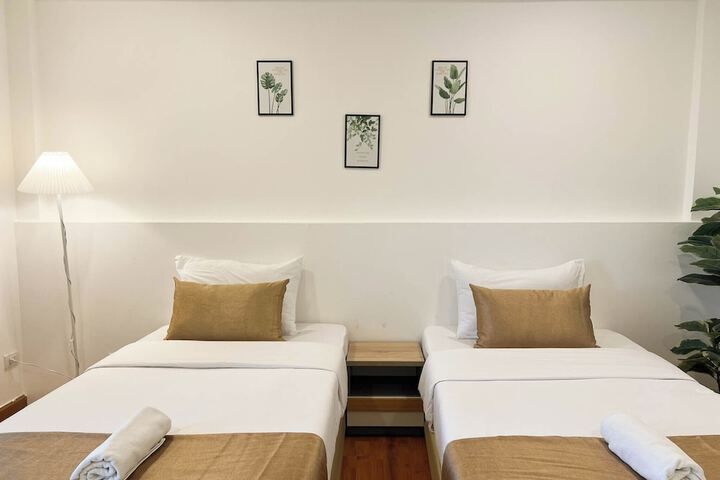 Room 18 of 94