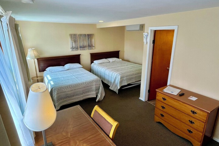 Room 15 of 106