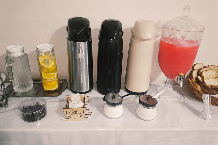Breakfast/Coffee Service 24 of 31