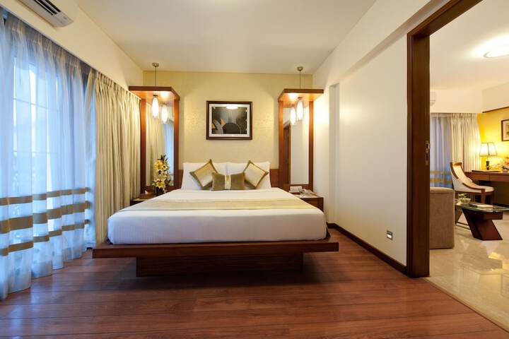Room 11 of 50