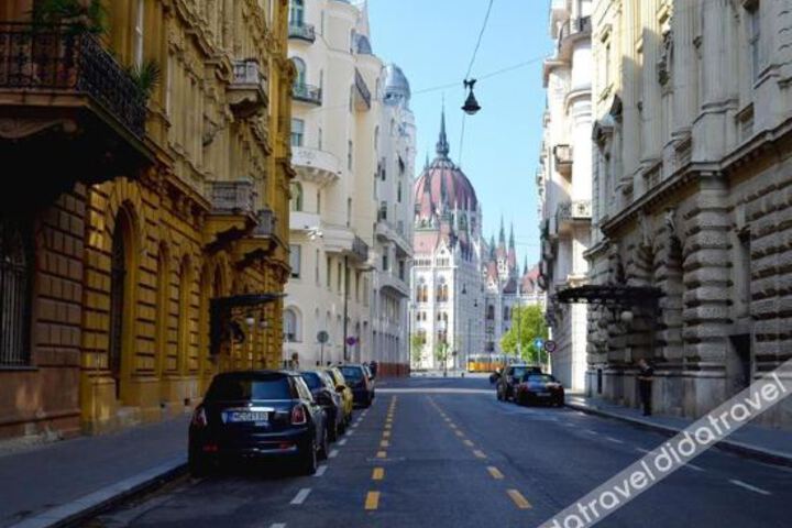 Parliament Dream Home at the Danube 1 Bedroom by Unb