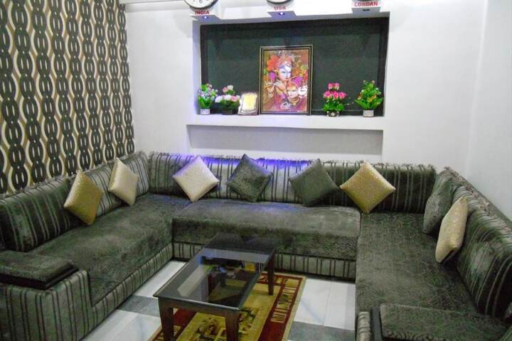 Room 13 of 25