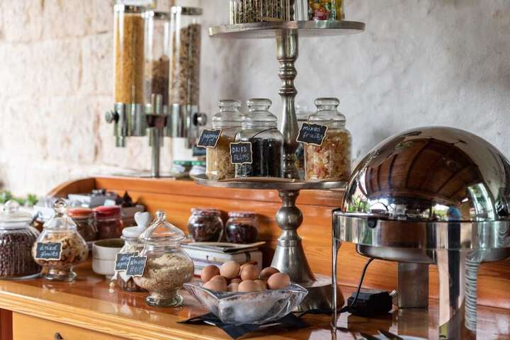 Breakfast/Coffee Service 119 of 182