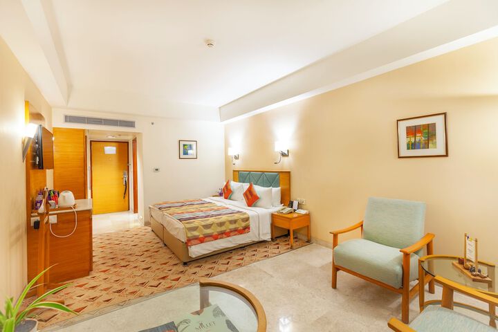 Room 11 of 40