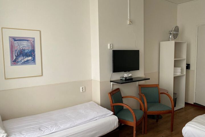 Room 33 of 58