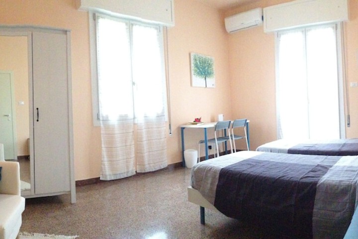 Room 8 of 20