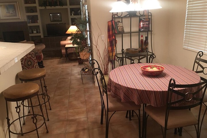 Room 11 of 36