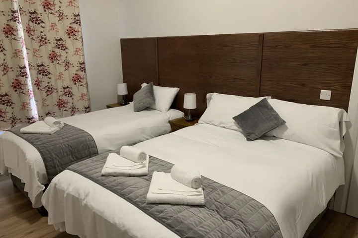 Room 2 of 13