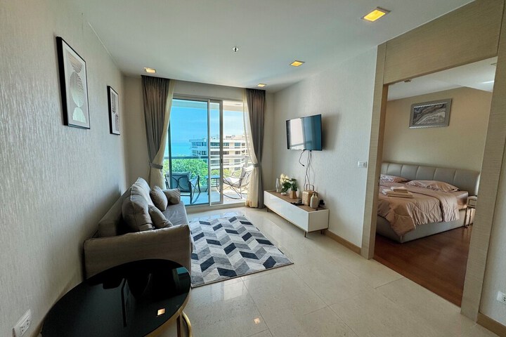 Room 10 of 21