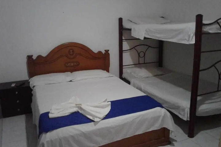 Room 2 of 6