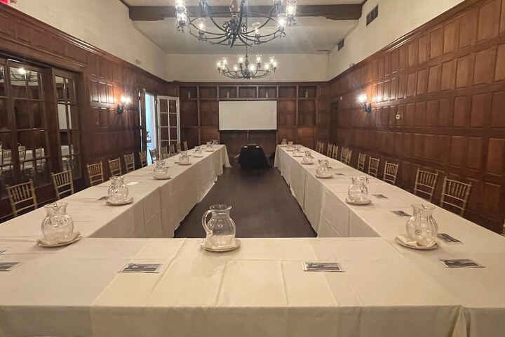 Business Center 109 of 114