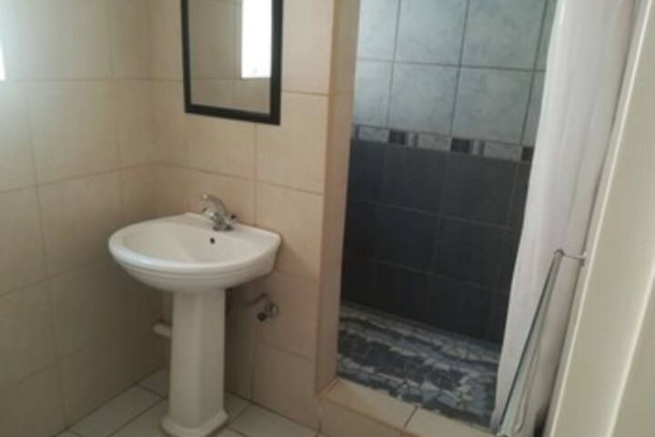 Room 6 of 39