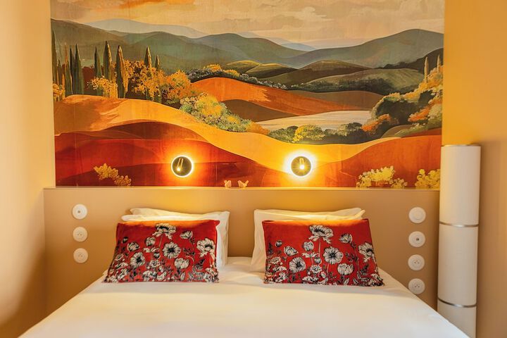 Room 135 of 209
