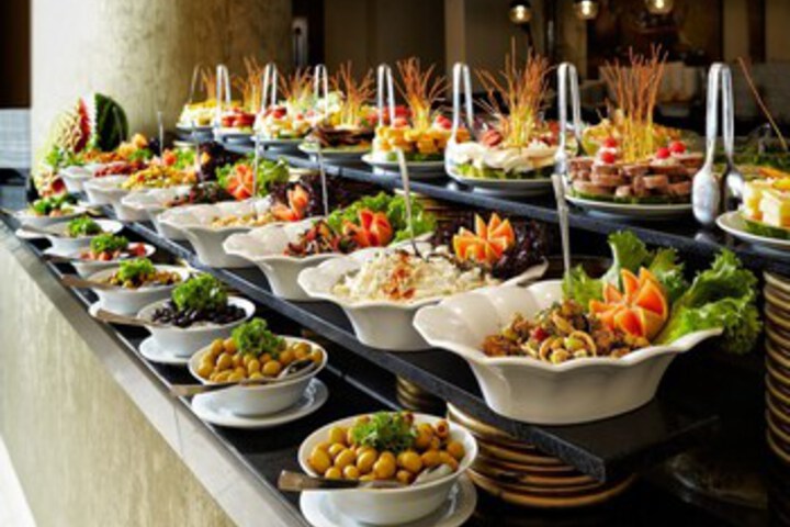 Dining 5 of 17