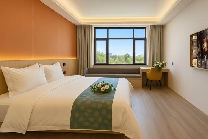 Room 16 of 28
