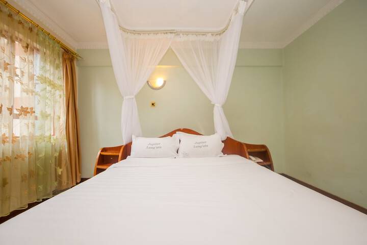 Room 3 of 24