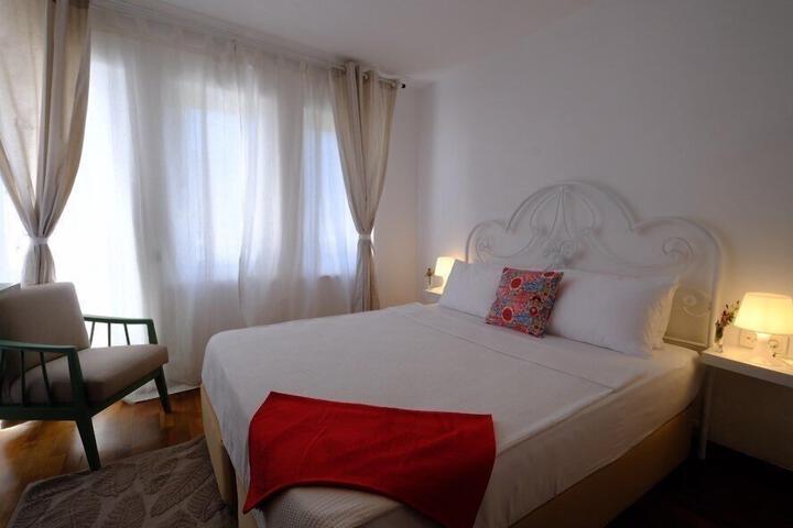 Room 17 of 19