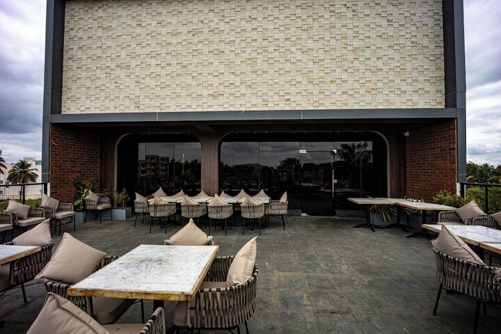 Lounge 59 of 70