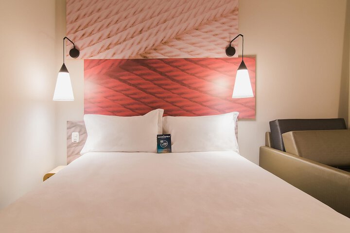 Room 12 of 31