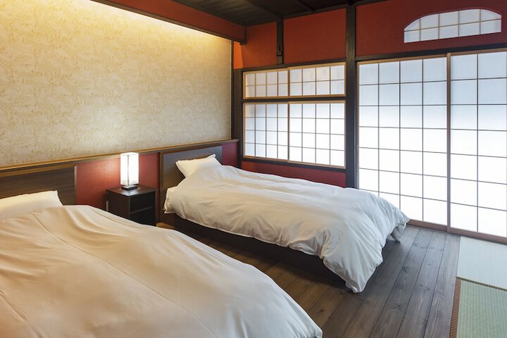 Room 47 of 111
