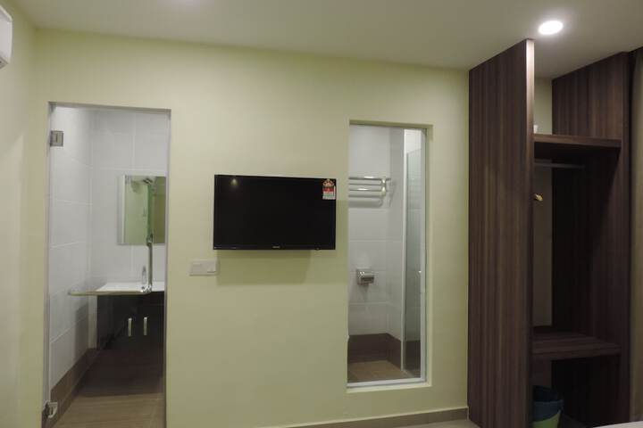 Room 10 of 51