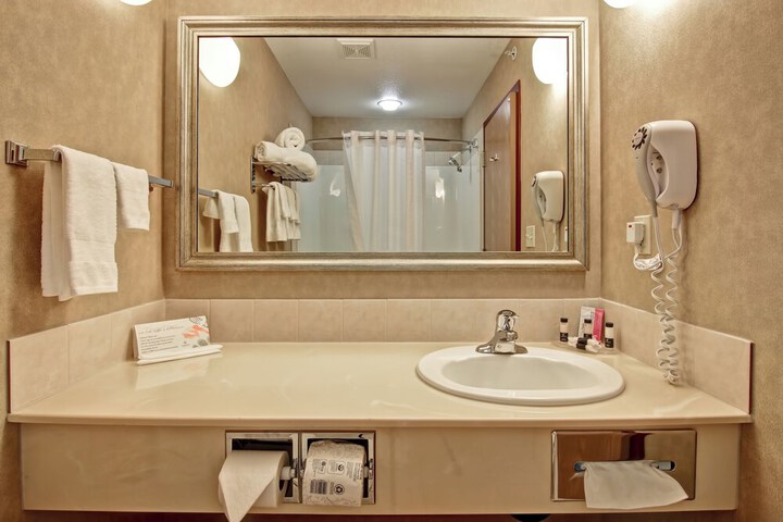Room 34 of 44