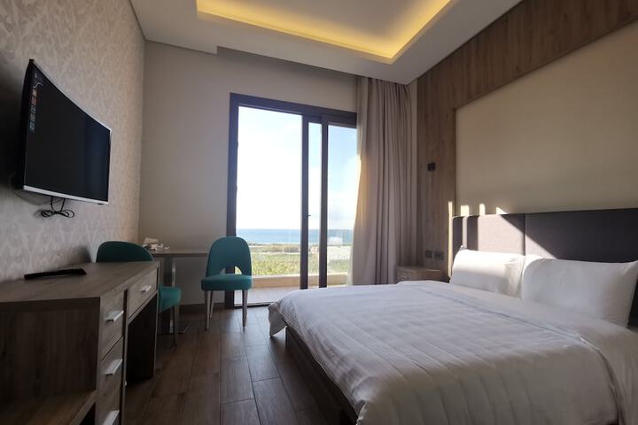 Room 3 of 41
