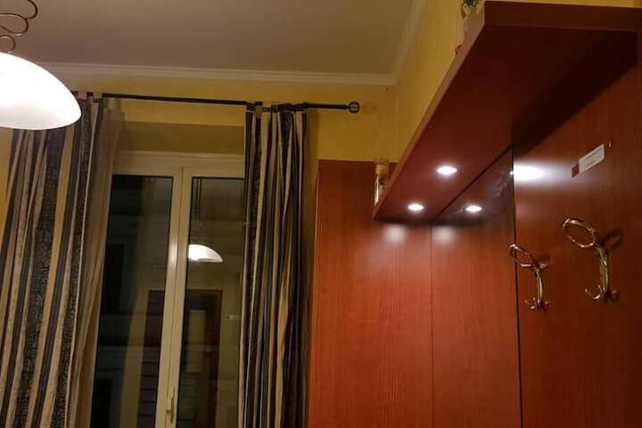 Room 12 of 24