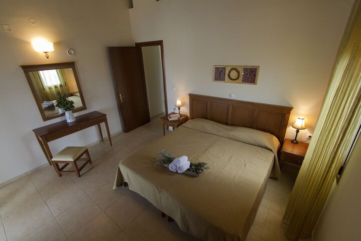 Room 6 of 65
