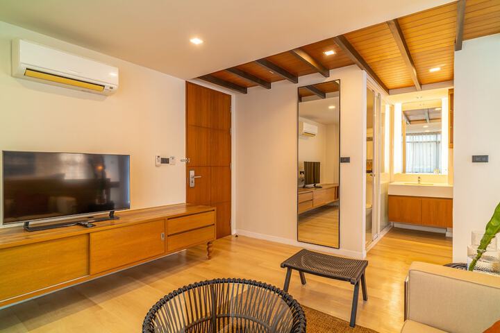 Room 12 of 33