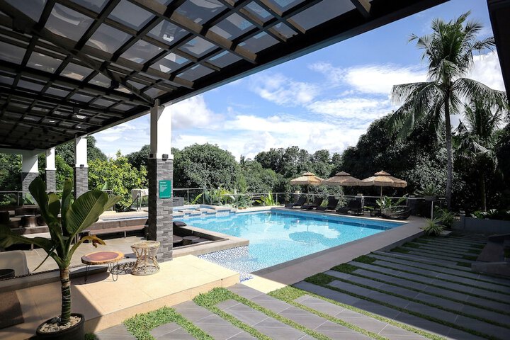 Pool 42 of 62