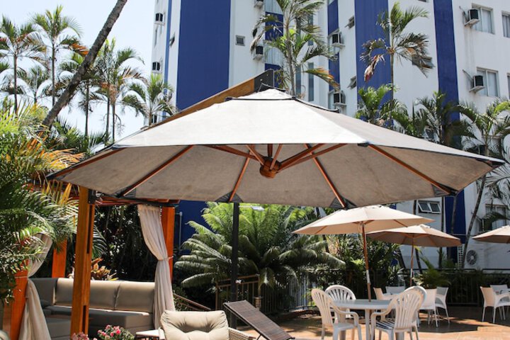 Hotel Pool