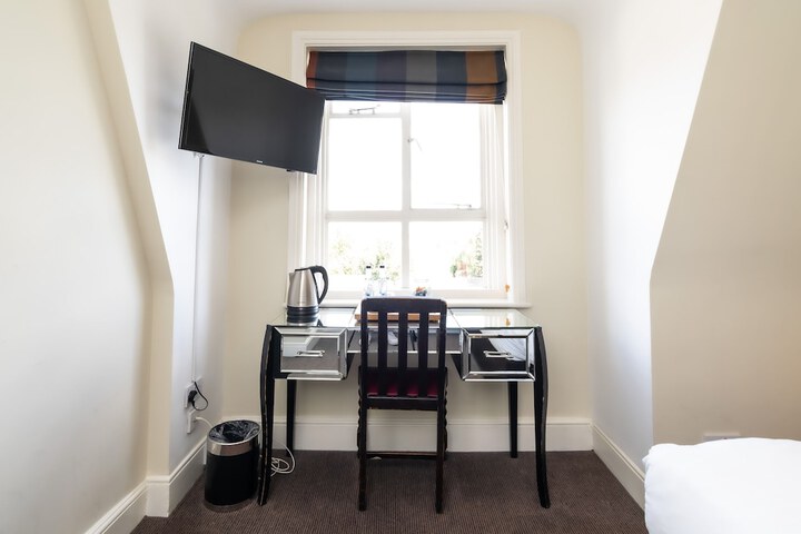 Room 45 of 111