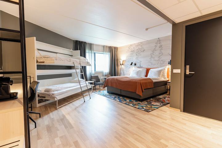 Room 20 of 82