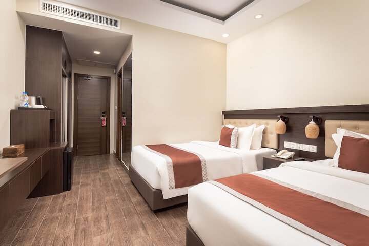 Room 5 of 78