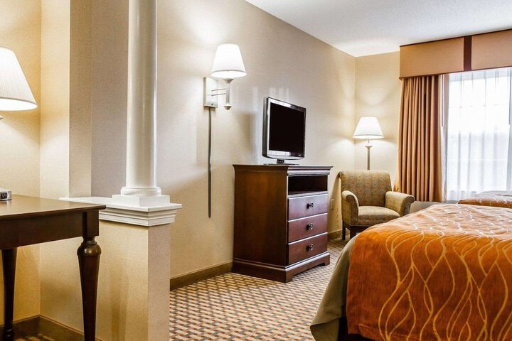 2 Queen Beds (8 of 14)
