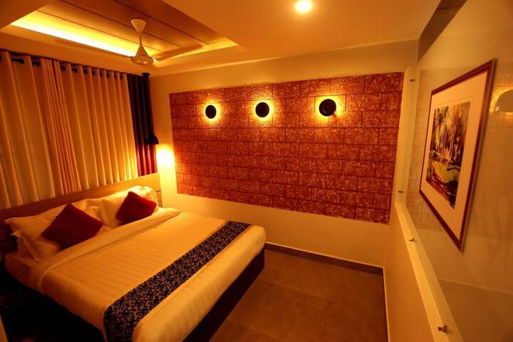 Room 28 of 53