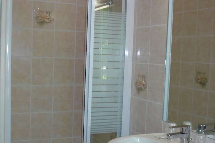 Room 15 of 23
