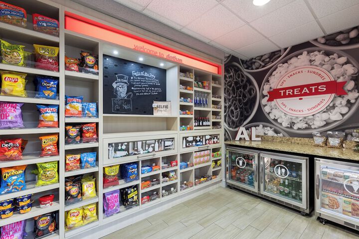 Snack bar