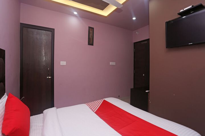 Room 13 of 14
