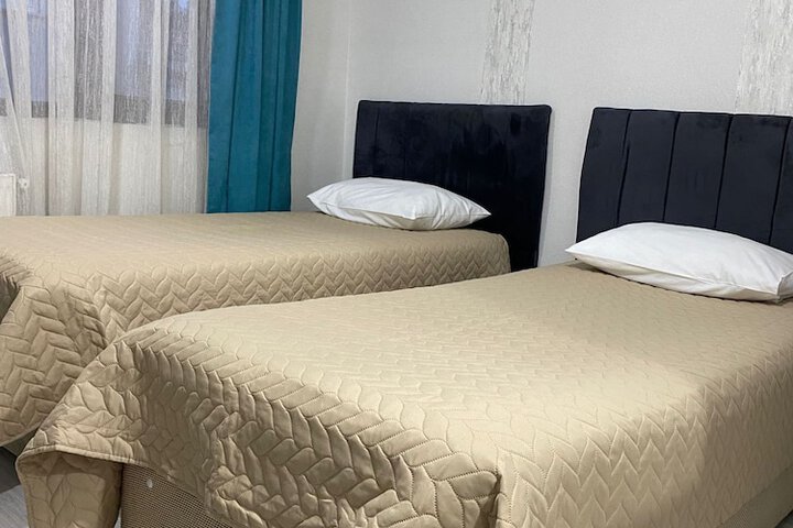 Room 9 of 24