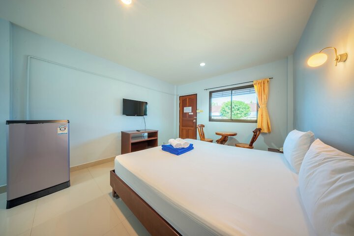 Room 2 of 17