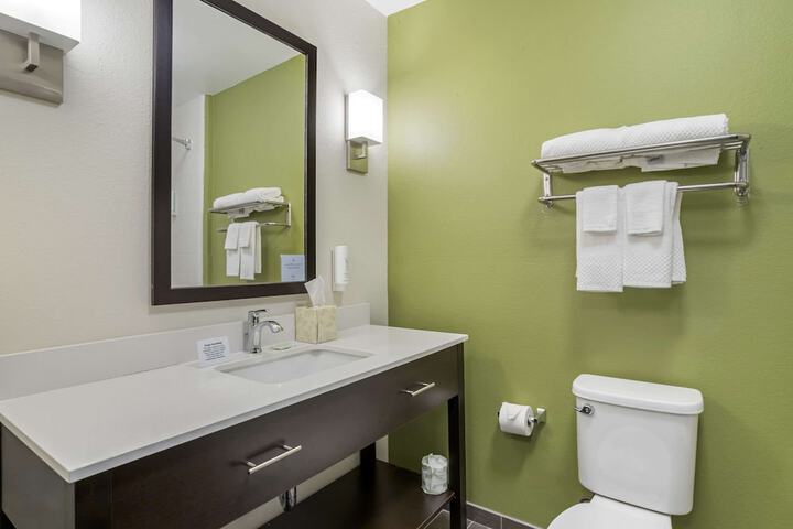 Room 15 of 28