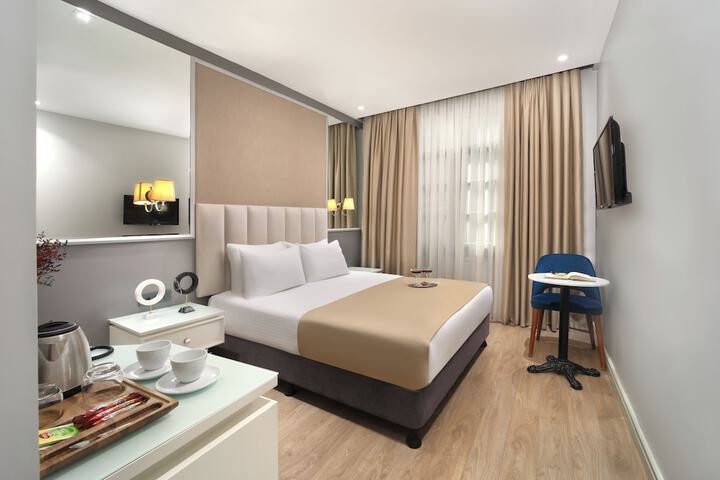 Room 7 of 35