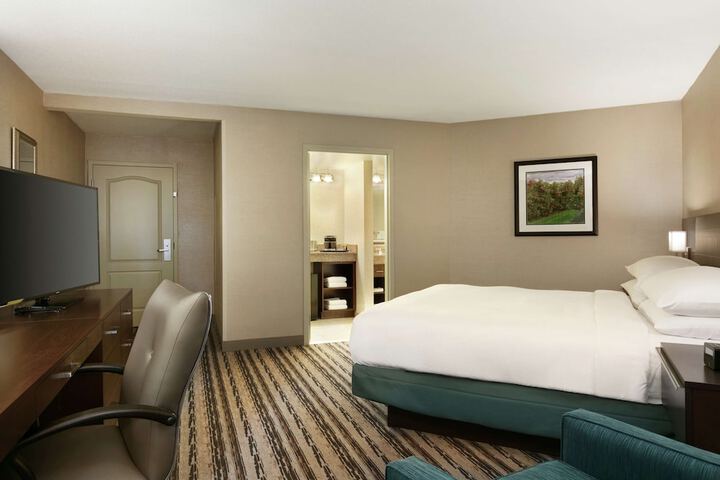 Room 25 of 62