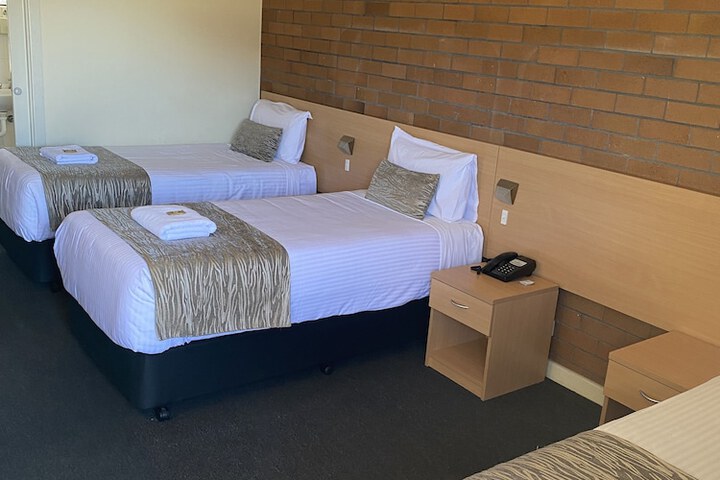 Room 11 of 26